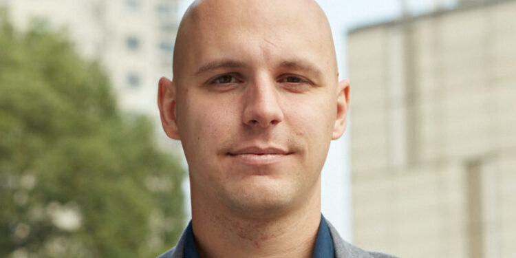 Leveraging Carbon Offset NFTs To Bridge Blockchain & Sustainability: A Meta Talkz with Florian Bohnert